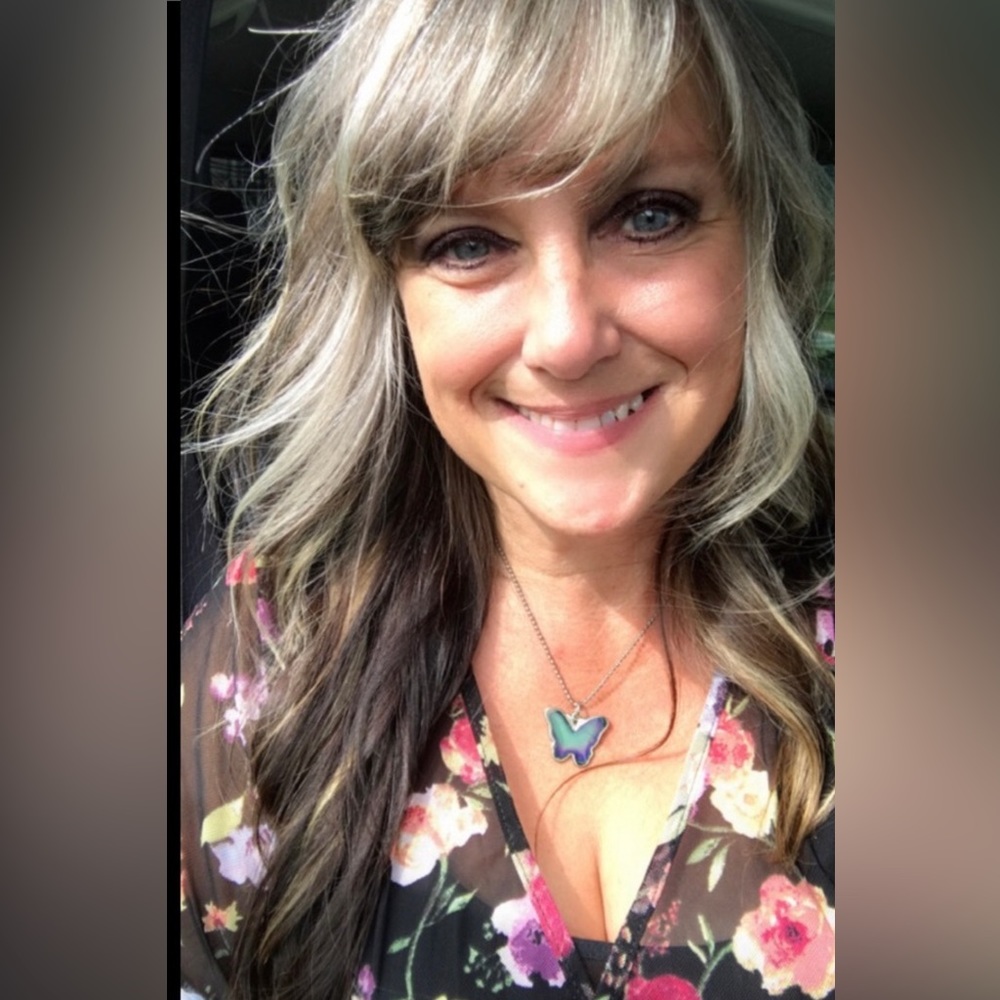 ⭐️Meet your Ambassador II Posher, Shelley